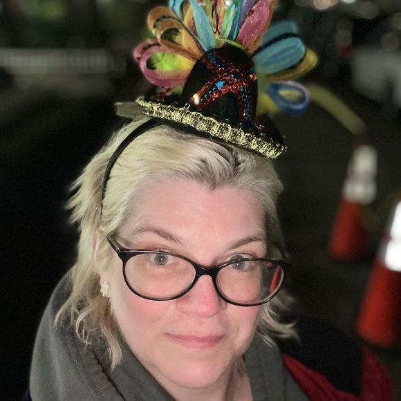 Meet your Posher, Nicolle - Picture 2 of 2